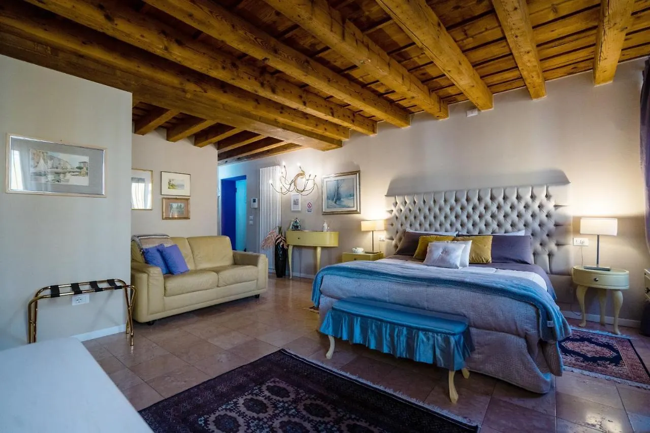 Mazzini Suite Verona 2*,  Italy